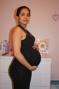 At this point my suspicions were off the charts, but was still loving my bump! Hiding beach balls: Years later my daughter still insists,when looking at this photo, thats not here, thats a ball,mommy!! 